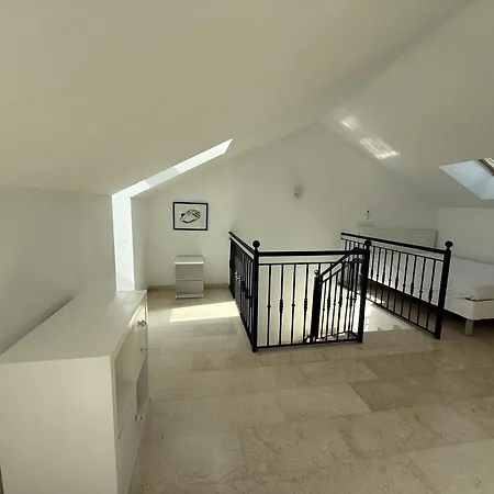 Mediterranean Escape With Panoramic Sea Views *